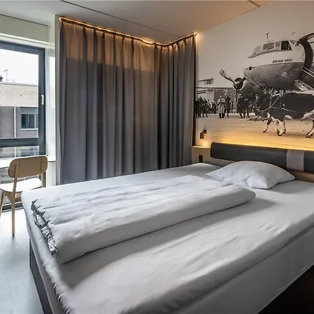 Airport Hotel